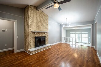 8747 Kathy Ct in St. Louis, MO - Building Photo - Building Photo