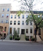 443 W 43rd St in New York, NY - Building Photo