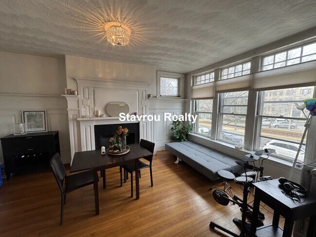 1681 Beacon St in Brookline, MA - Building Photo - Building Photo