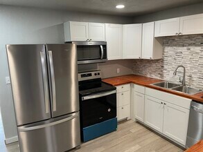 1007 E Abriendo Ave in Pueblo, CO - Building Photo - Building Photo