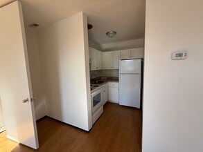 528 Wade Ave, Unit A in Raleigh, NC - Foto de edificio - Building Photo