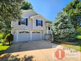 208 S Huntsman Blvd in Raymore, MO - Building Photo