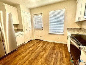 452 Lynwood Gold in New Braunfels, TX - Building Photo - Building Photo