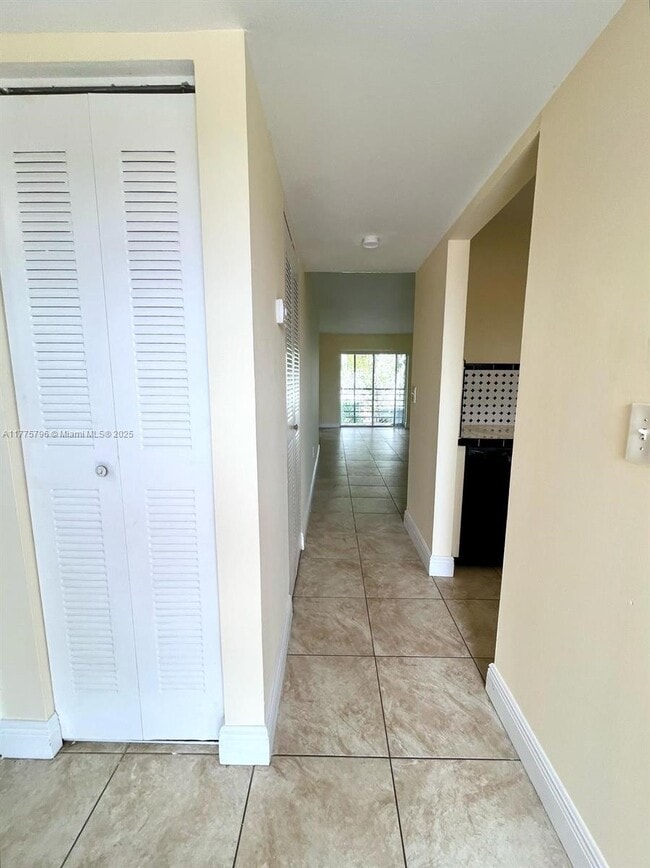 20800 NE 8th Ct in Miami, FL - Building Photo - Building Photo