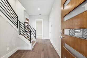 1617 Wheeler Ave in Houston, TX - Building Photo - Building Photo