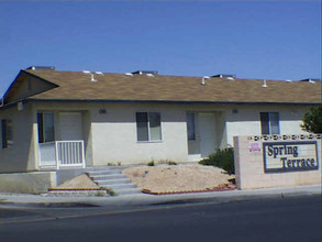 3869 Soda Springs Dr in Las Vegas, NV - Building Photo - Building Photo