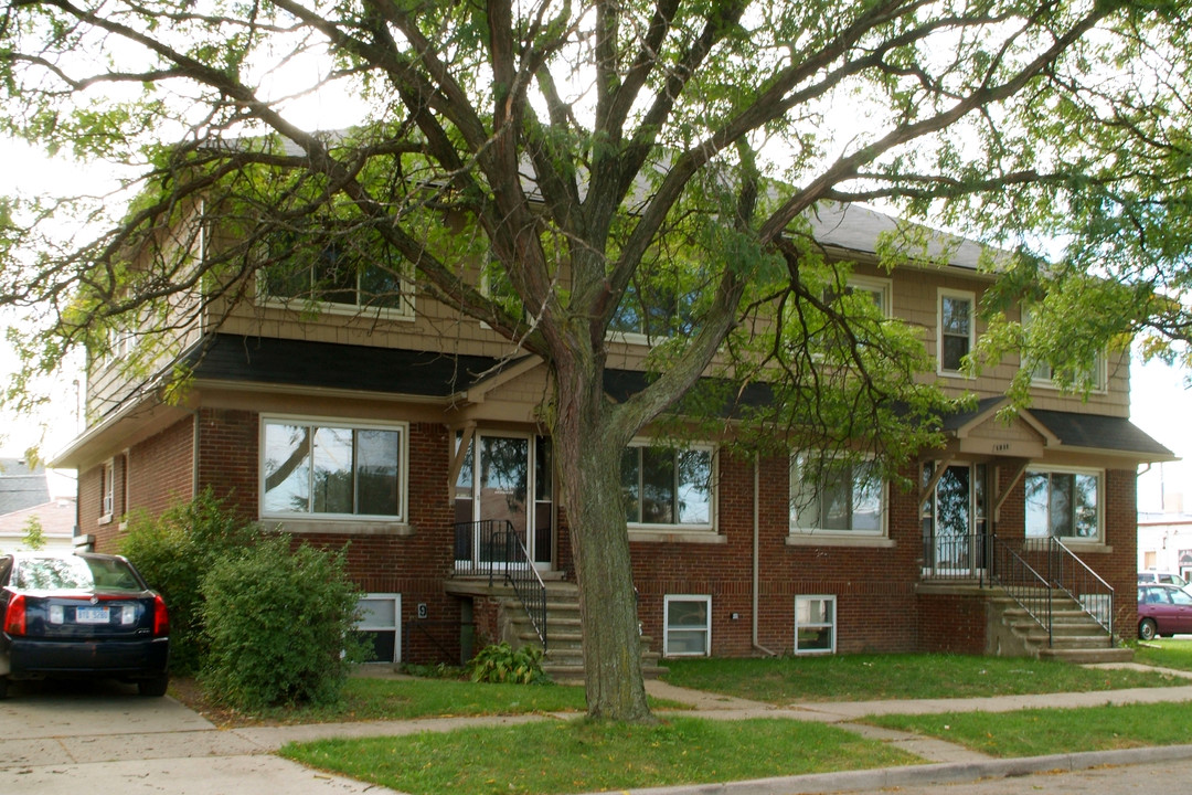 1205 Garfield Ave in Lincoln Park, MI - Foto de edificio