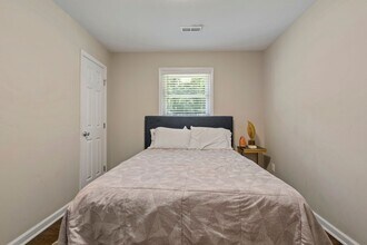 2521 Dora Dr in Charlotte, NC - Building Photo - Building Photo