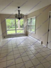 2006 S Race St in Urbana, IL - Foto de edificio - Building Photo