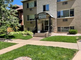 1660 Steele St, Unit 202 in Denver, CO - Building Photo