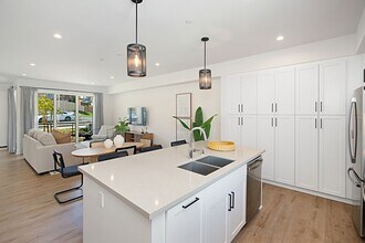 1045 32nd St in San Diego, CA - Building Photo - Building Photo