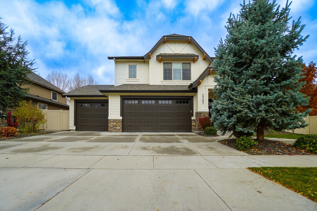 2303 E Fratello St in Meridian, ID - Building Photo
