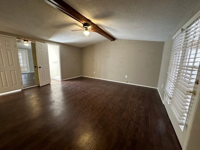 2504 25th St in Lubbock, TX - Foto de edificio - Building Photo