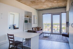 1840 N Farwell Ave in Milwaukee, WI - Building Photo