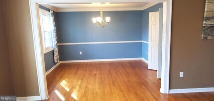 2521 Farrier Ln in Reston, VA - Building Photo - Building Photo