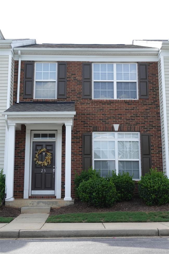 25 Stratus Ct in Greer, SC - Building Photo - Building Photo
