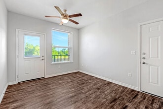 The Aurea in Houston, TX - Building Photo - Interior Photo