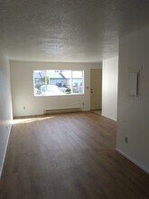 875 NW Oak Ave in Corvallis, OR - Foto de edificio - Building Photo