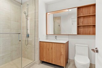 214 W Hill St in Chicago, IL - Building Photo - Building Photo
