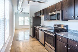 Art Lofts @ Overton in Memphis, TN - Building Photo - Interior Photo