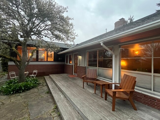 19202 20th Ave NW, Unit Coastal Suite