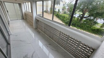 3301 Spanish Moss Terrace in Lauderhill, FL - Building Photo