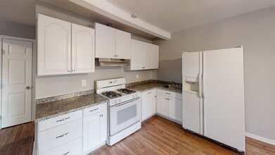 11314 Courtshire in Houston, TX - Building Photo - Building Photo