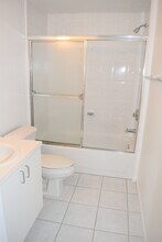 2010 Taylor St., Unit #7B, Unit 2010 Taylor St. Unit 7B in Hollywood, FL - Foto de edificio - Building Photo