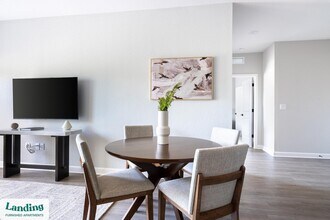 84 San Filippo Dr SE, Unit 08-8204 in Palm Bay, FL - Foto de edificio - Building Photo