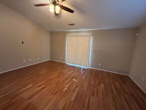 11602 Trabancos Dr in Bakersfield, CA - Building Photo - Building Photo