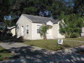1413 Woodward St in Orlando, FL - Building Photo