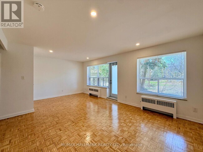 30 Upper Canada Dr in Toronto, ON - Building Photo - Building Photo