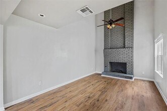 2158 Fleur De Lis Ct in Arlington, TX - Building Photo - Building Photo