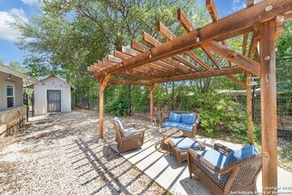 690 Windrush in Canyon Lake, TX - Building Photo - Building Photo