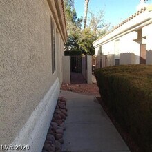 7758 Vista Sunrise Dr in Las Vegas, NV - Building Photo - Building Photo