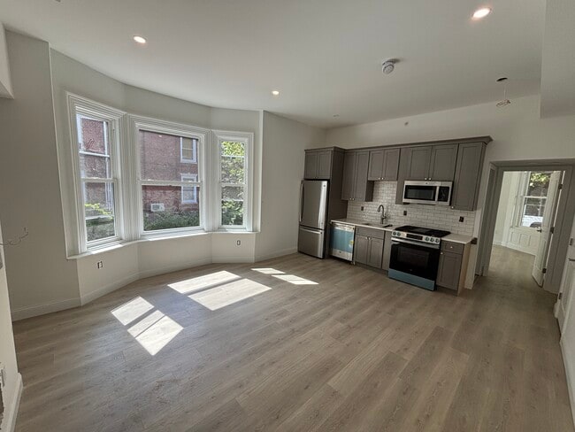 261 Bradley St, Unit 1L
