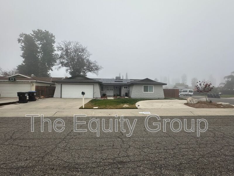 3500 W College Ave in Visalia, CA - Building Photo