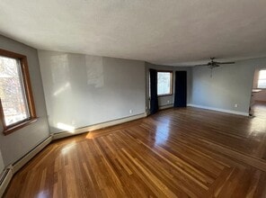 44 Wright Ave, Unit 1 in Medford, MA - Building Photo - Building Photo