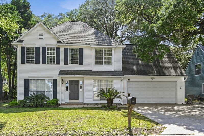 1382 Center Lake Dr in Mount Pleasant, SC - Foto de edificio