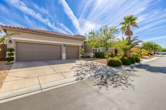 7173 Windy Peak Ct in Las Vegas, NV - Building Photo - Building Photo