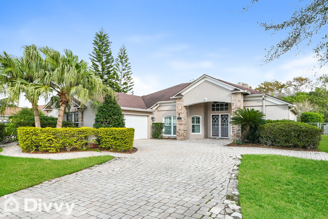 3205 Sawgrass Creek Cir