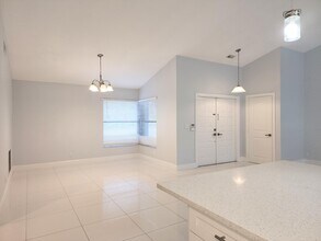 14526 Paddock Dr in Wellington, FL - Building Photo - Building Photo