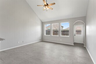 1198 Stallion Ridge in Alvin, TX - Building Photo - Building Photo