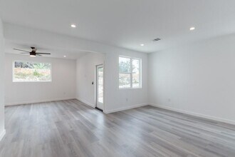 21515 Patton Ave in Lago Vista, TX - Building Photo - Building Photo