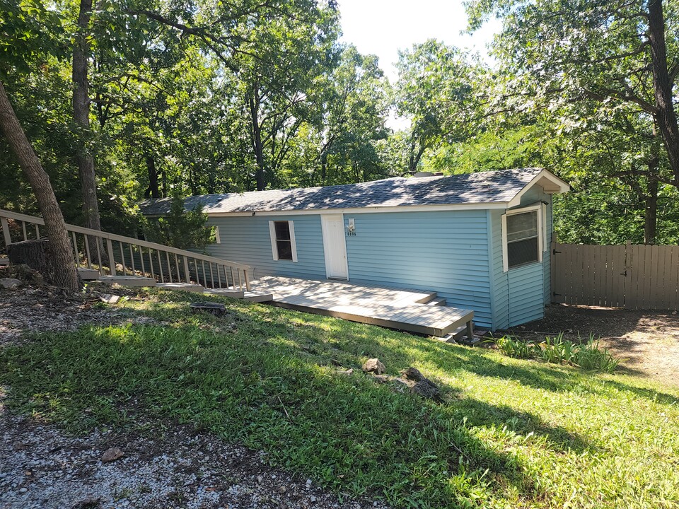 6806 Tree Top in House Springs, MO - Foto de edificio