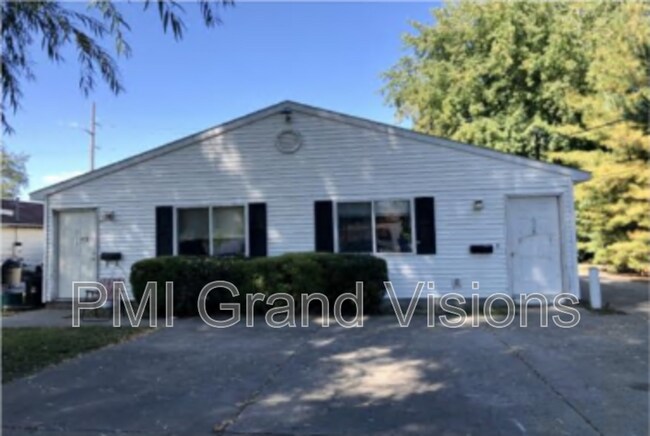 608 Richmond Ave in Mattoon, IL - Building Photo - Building Photo