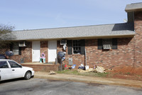 Chicora Court Apartments in Greenville, SC - Foto de edificio - Building Photo