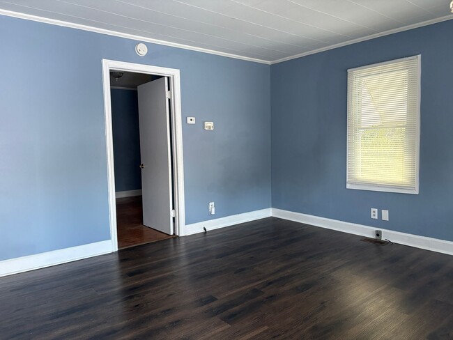 1025 Manly Street in Winston-Salem, NC - Building Photo - Building Photo