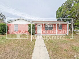 2126 Smithfield Pl in Lakeland, FL - Building Photo