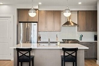 1650 Commonwealth Ave in Boston, MA - Building Photo - Building Photo